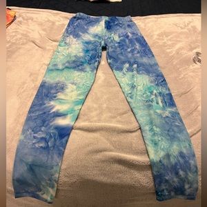 ***😀3 for $35./NWOT Beautiful coloured & very soft leggings.